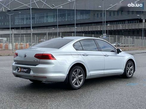 Volkswagen Passat 2015 - фото 4