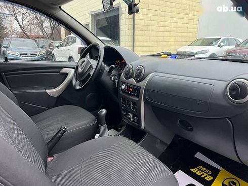 Dacia Sandero 2011 - фото 19