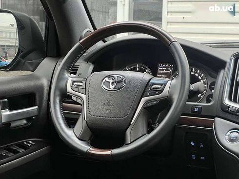 Toyota Land Cruiser 2016 - фото 16