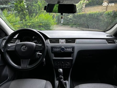Skoda Rapid 2015 серый - фото 16