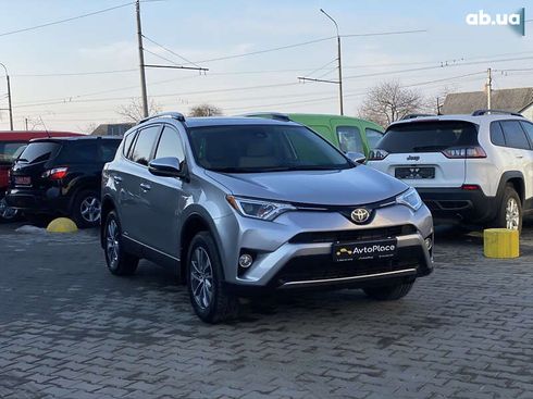 Toyota RAV4 2017 - фото 16