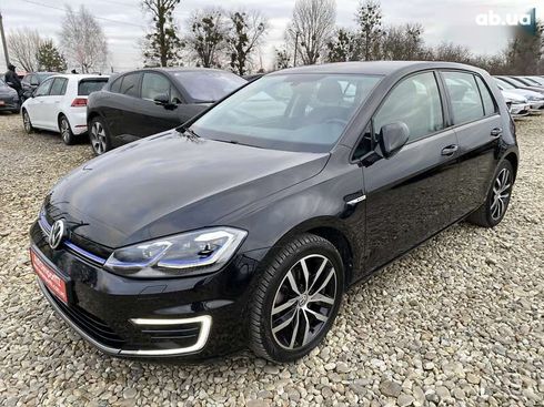 Volkswagen e-Golf 2020 - фото 9