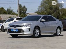 Продаж вживаних Toyota Camry у Луцьку - купити на Автобазарі