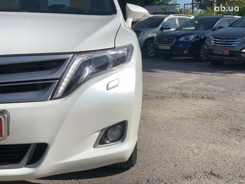 Toyota Venza 2013 белый - фото 10