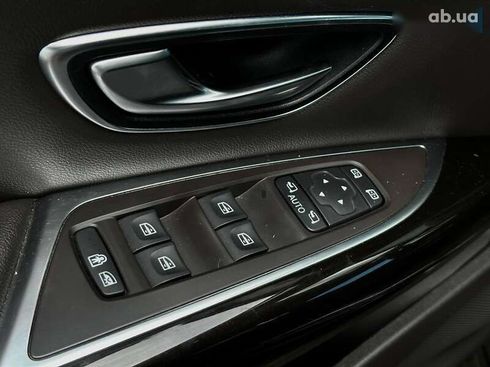 Renault Espace 2015 - фото 9