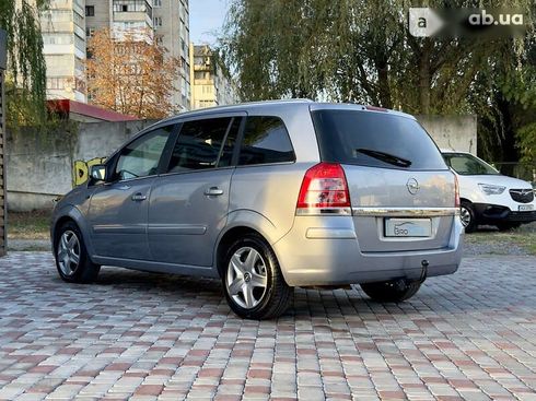 Opel Zafira 2009 - фото 27