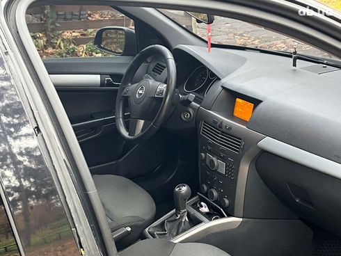 Opel Astra 2006 черный - фото 17