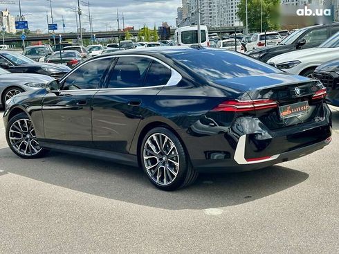 BMW 5 серия 2023 - фото 4
