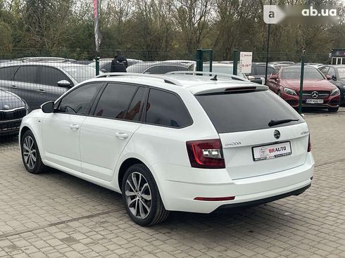 Skoda Octavia 2017 - фото 22