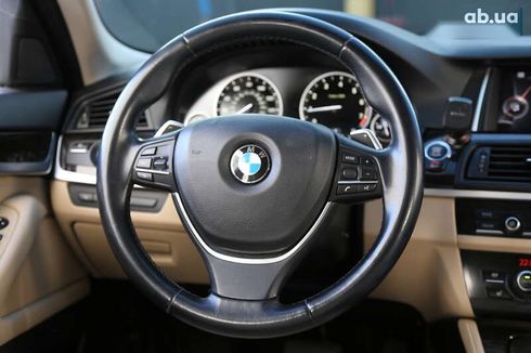 BMW 5 серия 2015 - фото 16