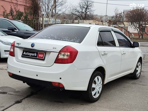 Geely GC6 2014 белый - фото 9