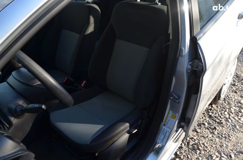 Ford Fiesta 2018 серый - фото 11