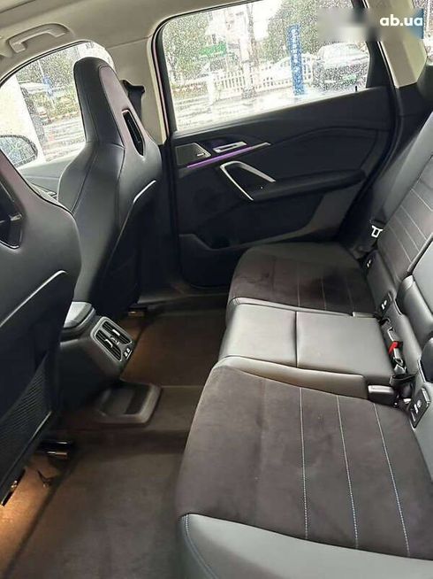 BMW iX1 2023 - фото 8