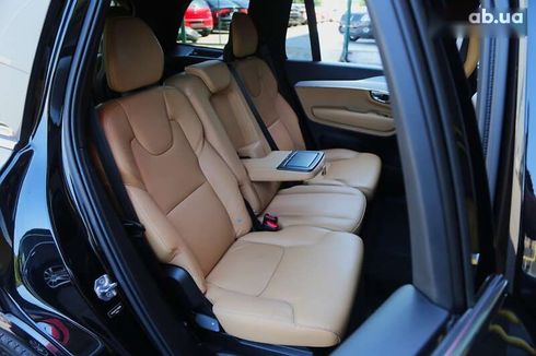 Volvo XC90 2017 - фото 11