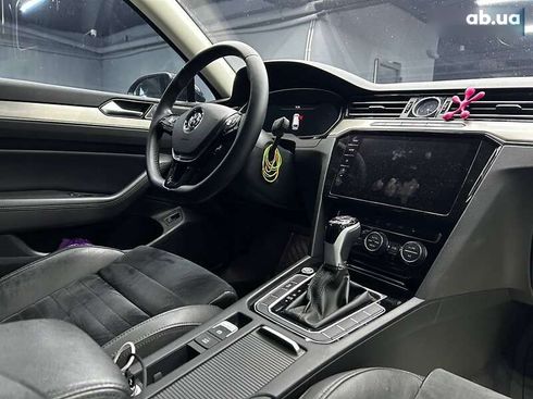 Volkswagen Passat 2018 - фото 8