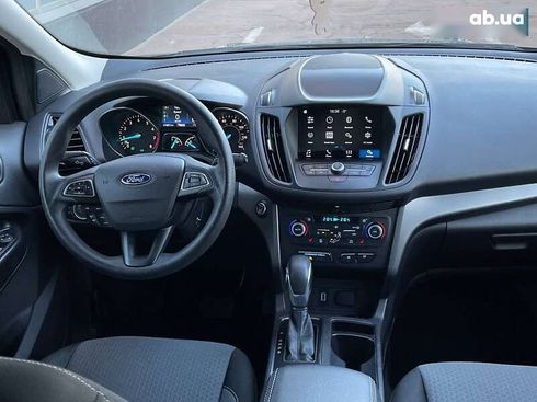 Ford Escape 2018 - фото 22