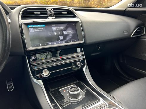 Jaguar XE 2019 черный - фото 13