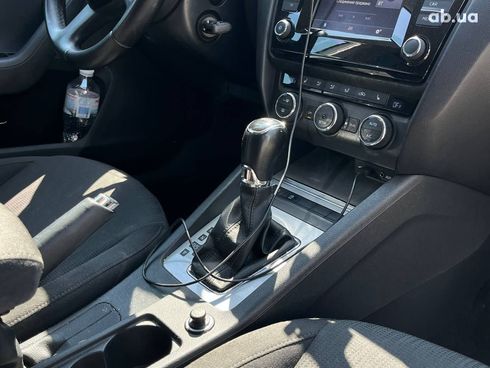 Skoda Octavia 2015 белый - фото 4