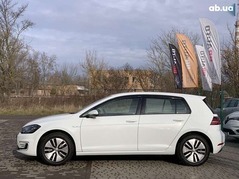 Volkswagen e-Golf 2020 - фото 12