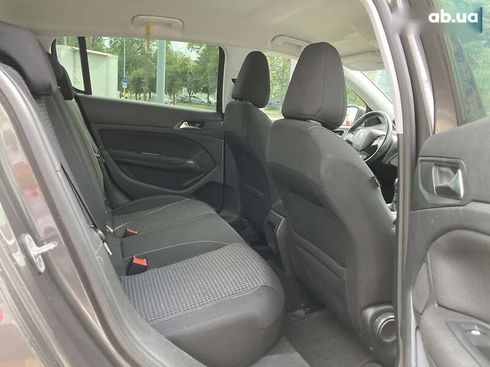Peugeot 308 2018 - фото 11