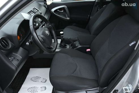 Toyota RAV4 2010 - фото 21