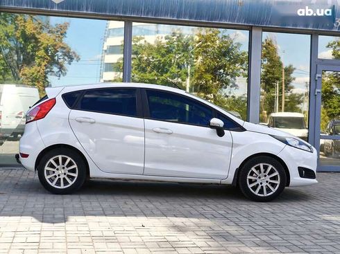Ford Fiesta 2013 - фото 5