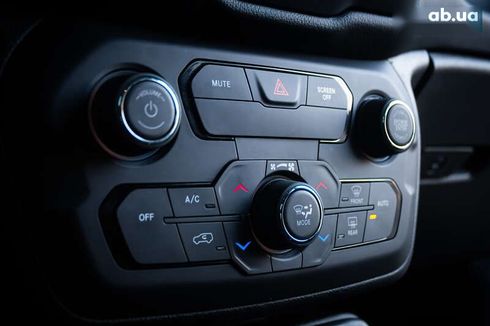 Jeep Renegade 2020 - фото 21