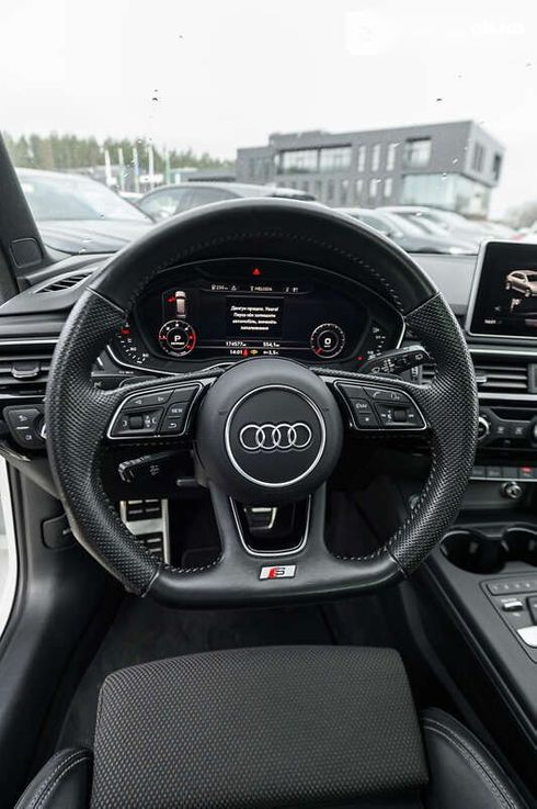 Audi A4 2019 - фото 21