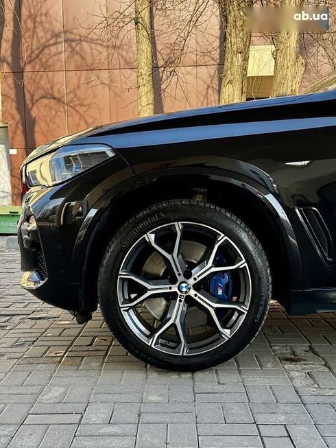 BMW X5 M 2021 - фото 25