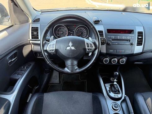 Mitsubishi Outlander 2010 - фото 22