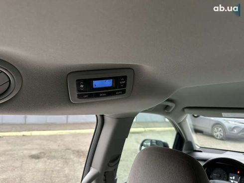 Toyota Sienna 2016 - фото 17