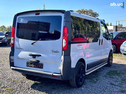 Renault Trafic 2011 - фото 4