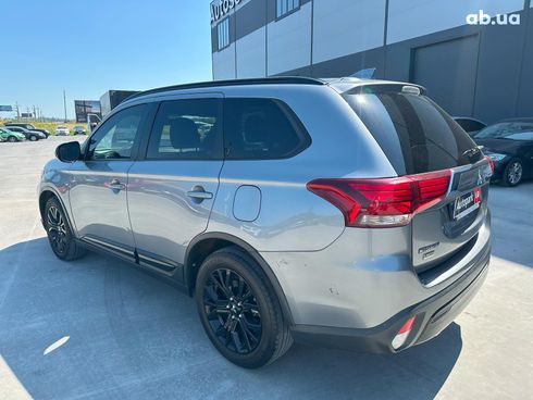 Mitsubishi Outlander 2019 серый - фото 7