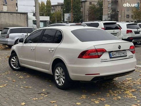 Skoda Superb 2013 - фото 6