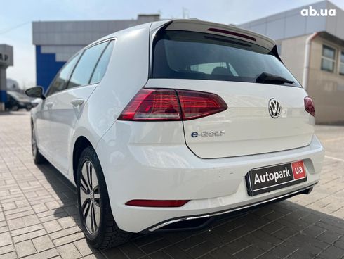 Volkswagen e-Golf 2017 белый - фото 12