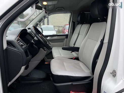 Volkswagen Caravelle 2016 - фото 13