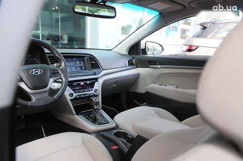 Hyundai Elantra 2018 - фото 15
