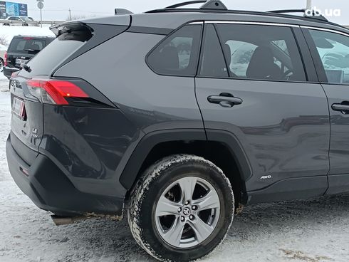 Toyota RAV4 2025 серый - фото 14
