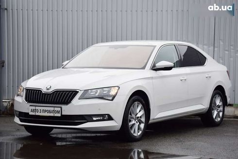 Skoda Superb 2019 - фото 6