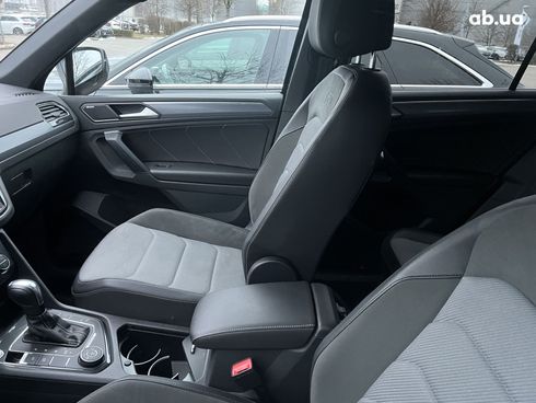 Volkswagen Tiguan 2021 - фото 30