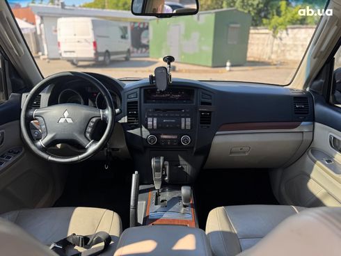 Mitsubishi Pajero Wagon 2008 бежевый - фото 36