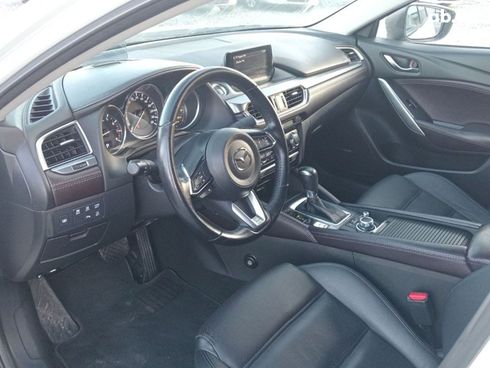 Mazda 6 2016 белый - фото 14
