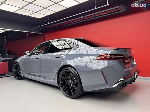 BMW M5 2025 - фото 24