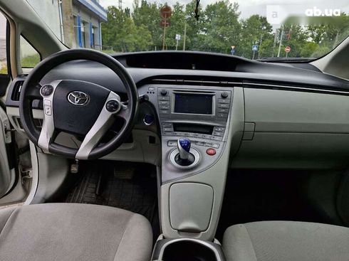 Toyota Prius 2013 - фото 28