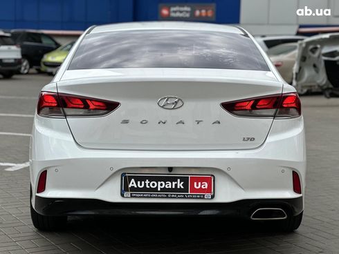 Hyundai Sonata 2018 белый - фото 8