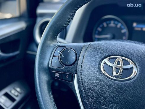 Toyota RAV4 2017 - фото 23