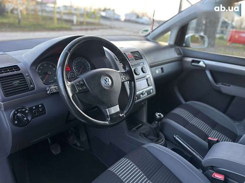 Volkswagen Touran 2008 - фото 25