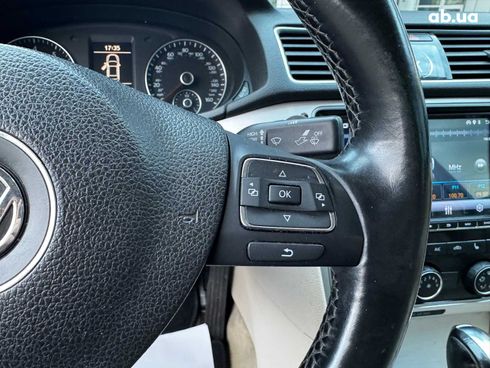 Volkswagen passat b7 2012 синий - фото 18