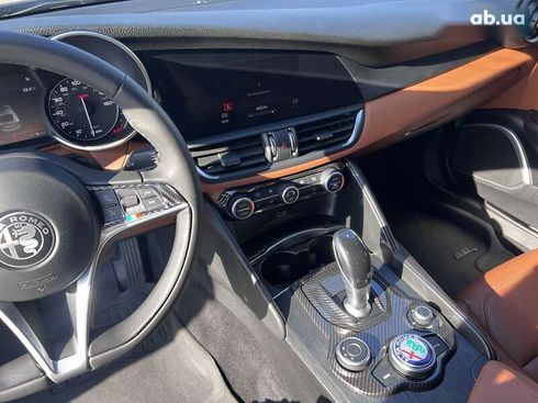Alfa Romeo Giulia 2018 - фото 22