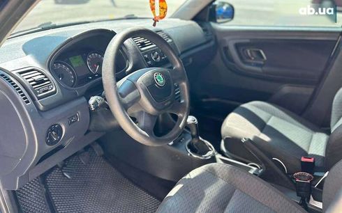 Skoda Fabia 2011 - фото 8